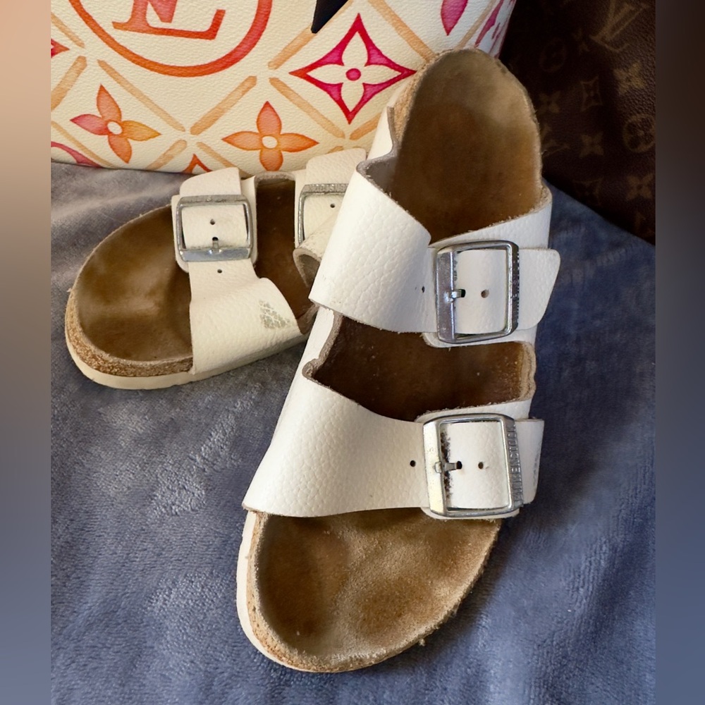 EUC Birkenstock Arizona Women's Classic White Two-Strap‎ Sandals Sz 37
